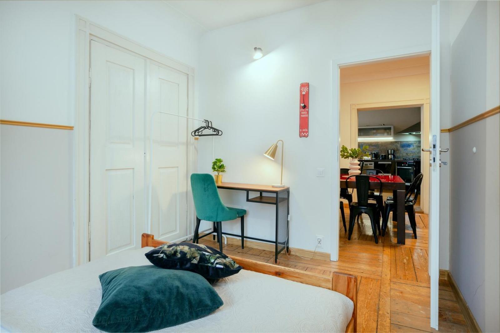 Prime Location Apartment *
